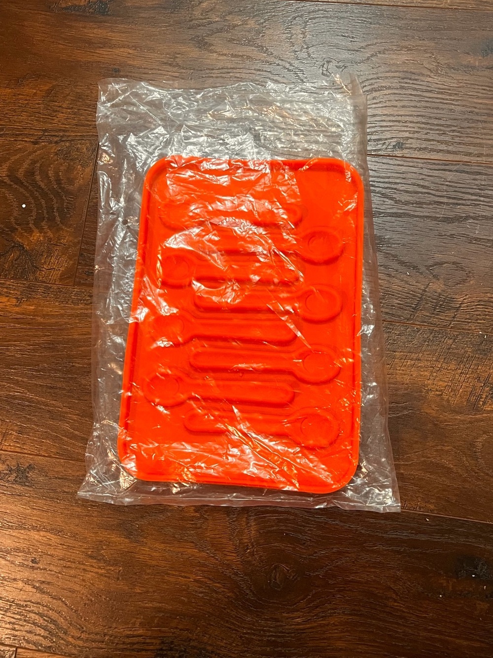 The Pampered Chef Orange Silicone Spoon & Measuring Mold